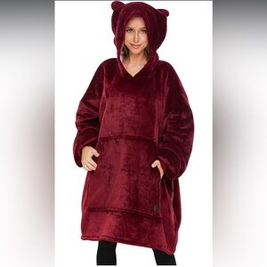 NWT Three Poodle Wearable Blanket Hoodie Long Maroon Adult